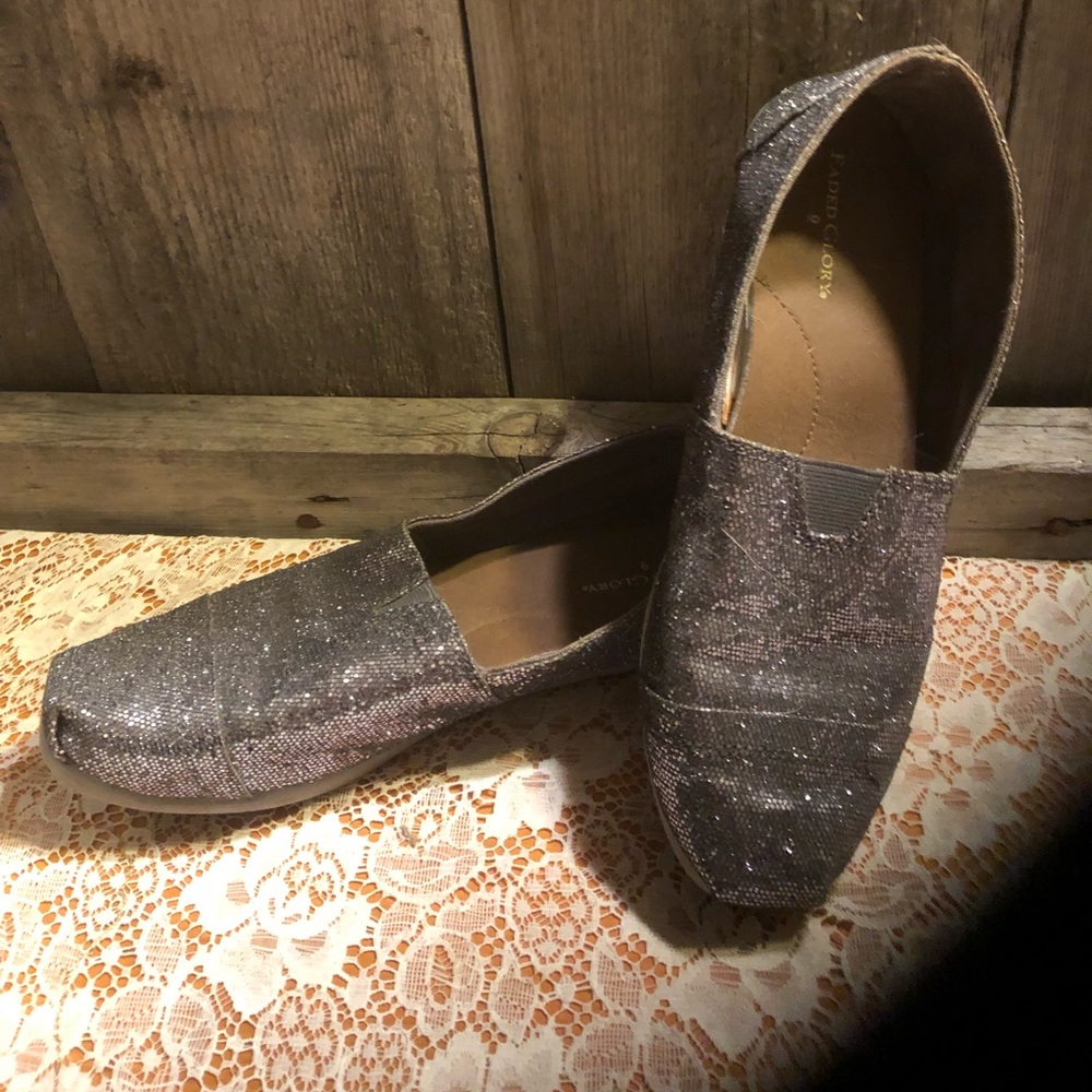 Sparkle shoes